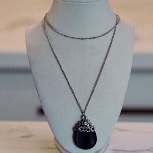 Elegant Silver Tone Pendant Necklace
